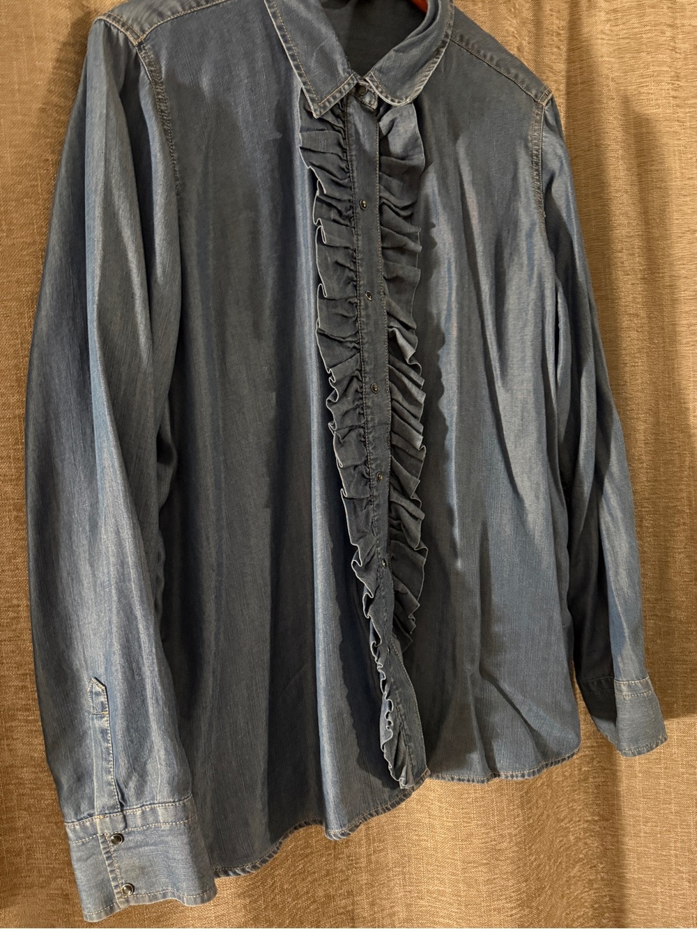 Express Women’s Denim Ruffle-Front Shirt - Blue